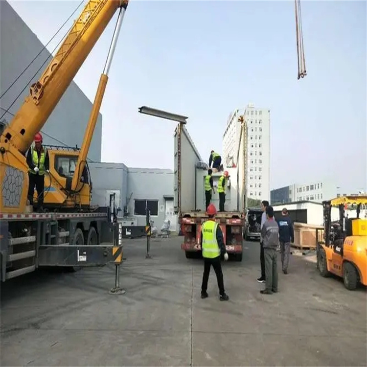 老城镇如何找到附近的吊车救援服务