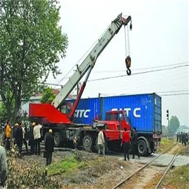 老城镇如何快速找到附近的吊车救援公司