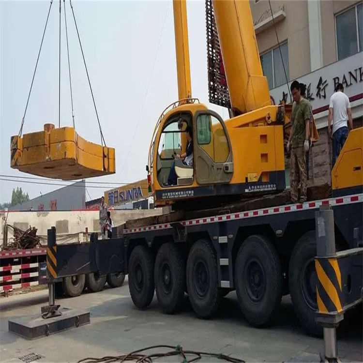 老城镇当地吊车出租|机器吊装|75吨|工厂搬迁服务